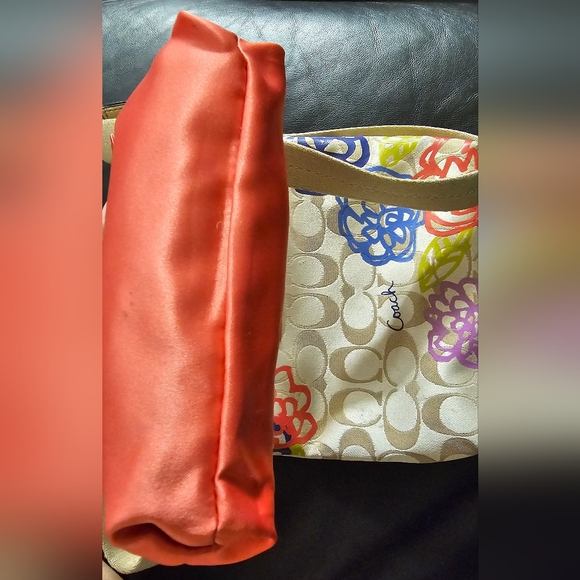 Coach Daisy Floral print Y2K Cream canvas Signature Swing Poppy Crossbody EUC - Picture 9 of 16